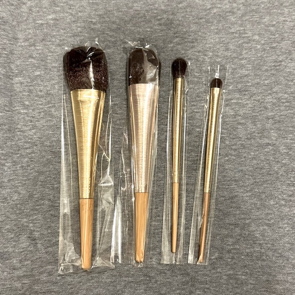 tarte Other - NWOB Set of 4 Tarte Makeup Brushes